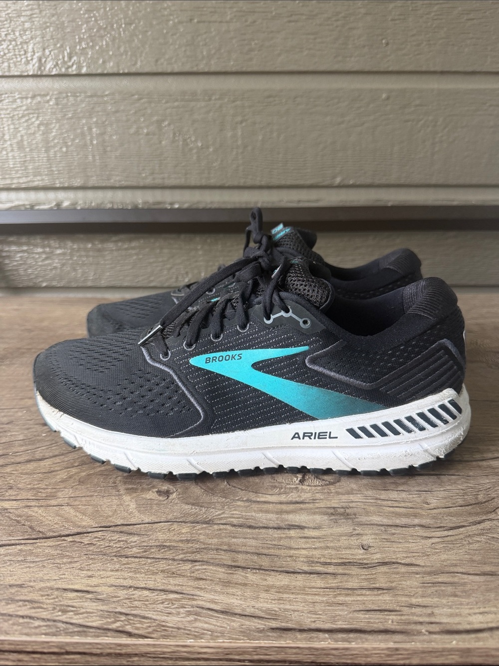 Brooks Ariel Women’s sneakers size 11.5 - Picture 2 of 11